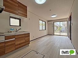 ガーデンタウン松島C-1棟 1 1階4LDKのリビング/ダイニング