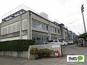 小学校「徳島市立川内南小学校まで692m」