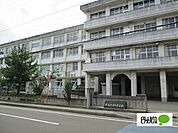 中学校「徳島市立川内中学校まで512m」
