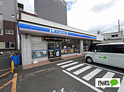 コンビニ「ローソン藍住町西野店まで424m」