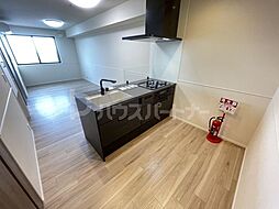 メゾンクレール日暮South 205 2階3LDKのリビング/ダイニング