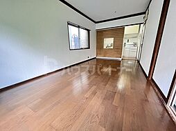 居間