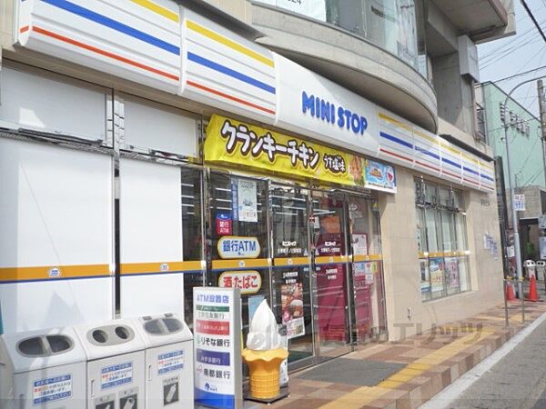 ミニストップ　太秦帷子ノ辻駅前店まで280メートル