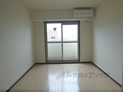 グロリアス八条 402 4階1Kのリビング/ダイニング