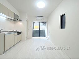 エーデルシュタイン花園伊町 1階1LDKのリビング/ダイニング