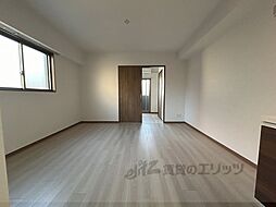 阪急嵐山線 上桂駅 徒歩15分の賃貸マンション 3階1LDKのリビング/ダイニング