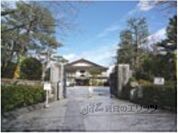 嵯峨小学校まで800メートル