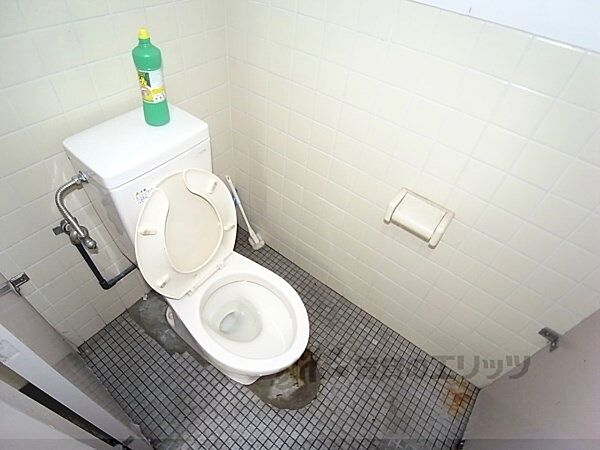 画像13:共用のトイレです