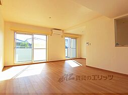 京都市営烏丸線 北大路駅 徒歩4分の賃貸マンション 2階3LDKのリビング/ダイニング