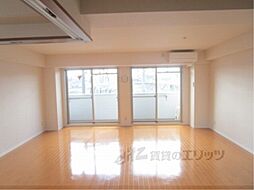 京都市営烏丸線 今出川駅 徒歩3分の賃貸マンション 4階2LDKのリビング/ダイニング