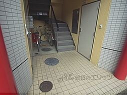 4 / 7
