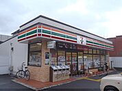 セブンイレブン　醍醐大構町店まで500メートル