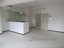 リュミエ山科 105 1階2LDKのリビング/ダイニング