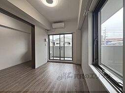 京都市営烏丸線 十条駅 徒歩3分の賃貸マンション 8階1LDKのリビング/ダイニング