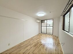 JR奈良線 稲荷駅 徒歩3分の賃貸マンション 2階1Kのリビング/ダイニング