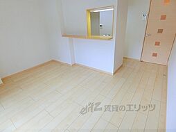 近鉄京都線 上鳥羽口駅 徒歩8分の賃貸マンション 3階1LDKのリビング/ダイニング