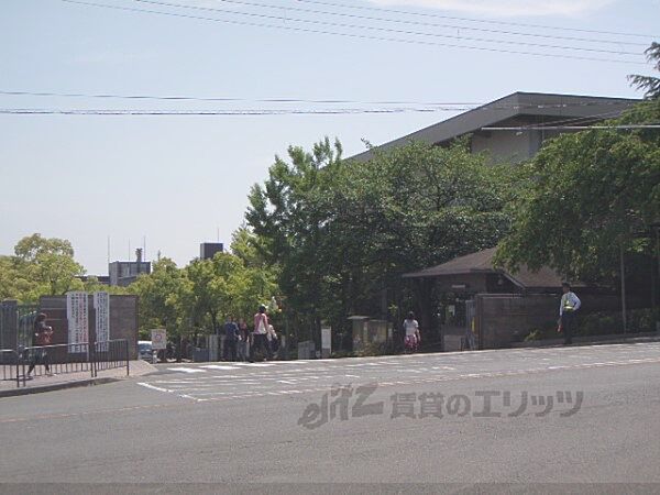 画像27:立命館大学　衣笠キャンパス正門まで1800メートル