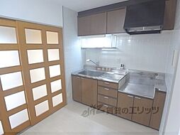 阪急嵐山線 上桂駅 徒歩14分の賃貸マンション 4階2DKのリビング/ダイニング