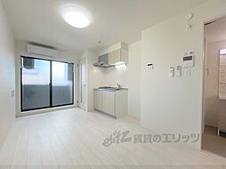 JR山陰本線 花園駅 徒歩3分の賃貸アパート 3階1DKのリビング/ダイニング