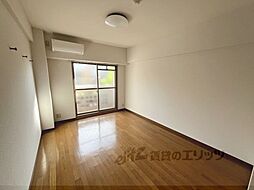 京阪本線 龍谷大前深草駅 徒歩5分の賃貸マンション 1階1Kのリビング/ダイニング