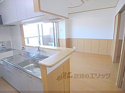 京阪本線 藤森駅 徒歩13分の賃貸マンション 4階1LDKのリビング/ダイニング