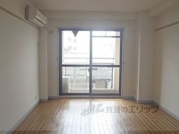 メゾン・ル・レヴェ 3階ワンルームのリビング/ダイニング