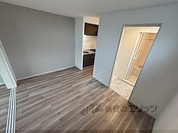 JR山陰本線 丹波口駅 徒歩8分の賃貸アパート 3階1LDKのリビング/ダイニング