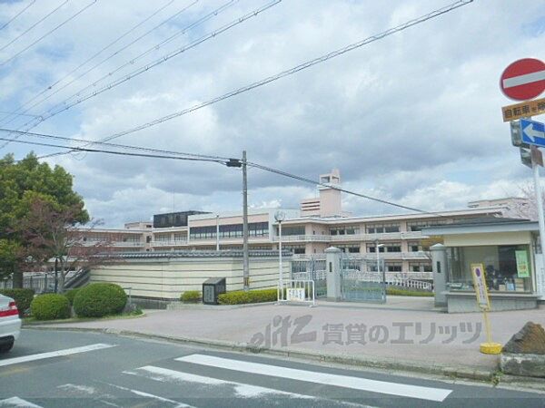 画像26:京都女子高校まで1000メートル