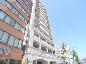 京都府京都市下京区五条通油小路西入北側小泉町（賃貸マンション1R・11階・33.46㎡） その1