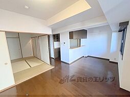 京阪本線 神宮丸太町駅 徒歩8分の賃貸マンション 3階3LDKのリビング/ダイニング