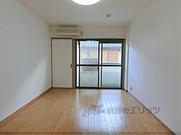 プチシャトー紫野 2階1Kのリビング/ダイニング