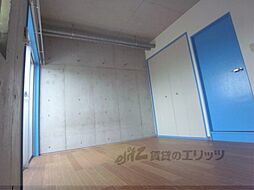 JR山陰本線 二条駅 徒歩23分の賃貸マンション 4階1Kのリビング/ダイニング