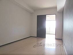 サクシード宝ヶ池 104 地下1階1LDKのリビング/ダイニング