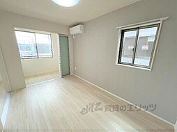 セレニティ宮野和 201 2階1LDKのリビング/ダイニング