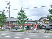 ファミリーマート　北白川店まで970メートル