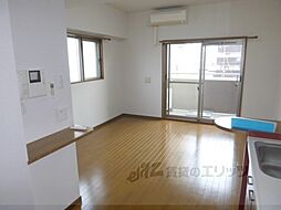 JR山陰本線 二条駅 徒歩9分の賃貸マンション 4階1Kのリビング/ダイニング