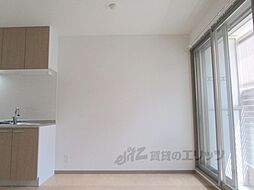 京都市営烏丸線 今出川駅 徒歩7分の賃貸アパート 1階1LDKのリビング/ダイニング