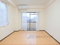 阪急京都本線 西院駅 徒歩12分の賃貸マンション 4階1Kのリビング/ダイニング