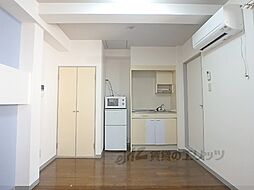 阪急京都本線 烏丸駅 徒歩8分の賃貸マンション 6階ワンルームのリビング/ダイニング