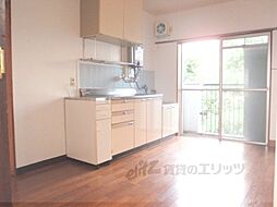 京都市営烏丸線 くいな橋駅 徒歩10分の賃貸マンション 1階3DKのリビング/ダイニング