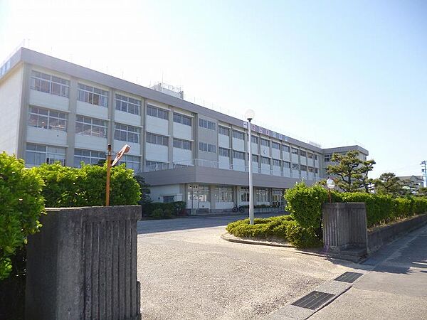 画像23:新潟市立小新中学校(1、715m)