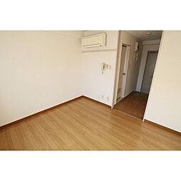 マンシオーネ・アサール 202 2階ワンルームのリビング/ダイニング