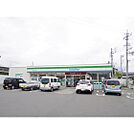 コンビニ「ファミリーマート長野中越一丁目店まで378ｍ」