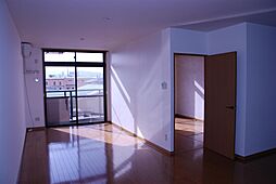 ルネス北沢 2C 2階2LDKのリビング/ダイニング