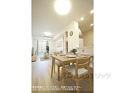 ベアリーガーデン 205 2階2LDKのリビング/ダイニング