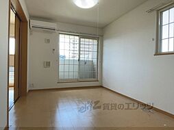 プリムローズ・キャッスル 2階1LDKのリビング/ダイニング