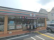 セブンイレブン　近江八幡駅南店まで900メートル