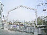 南笠東小学校まで1500メートル