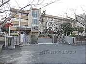 三雲小学校まで2100メートル