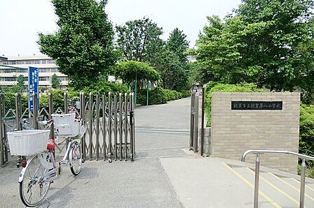 朝霞市立朝霞第八小学校 徒歩11分。 830m